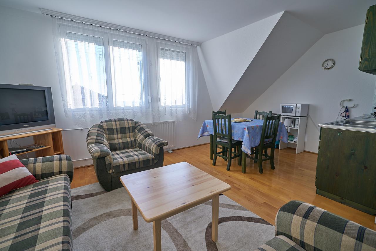 Fecske Vendeghaz Apartment Heviz Ngoại thất bức ảnh